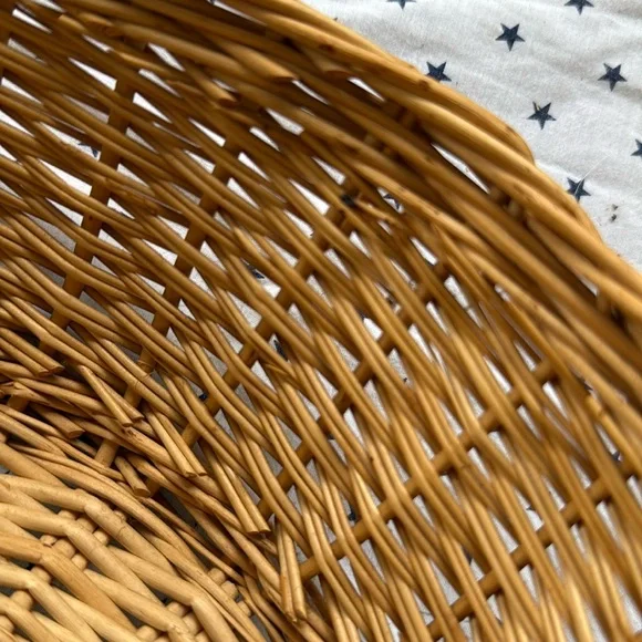 Vintage Round Wicker Fruit / Storage Woven Basket 11.5” Good Used Condition - Picture 12 of 17